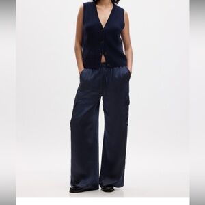 GAP satin wide leg cargo pants. Beautiful deep navy blue size XL. Like new